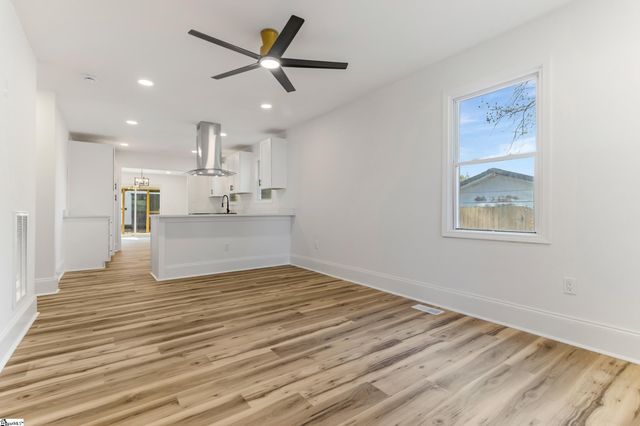 7 Hendricks Street, Greenville, SC 29607