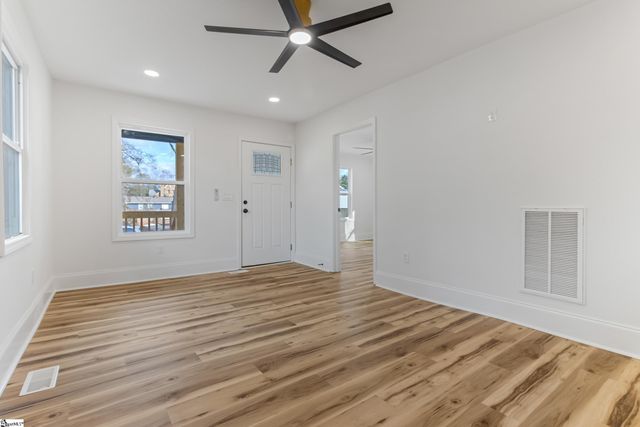 7 Hendricks Street, Greenville, SC 29607