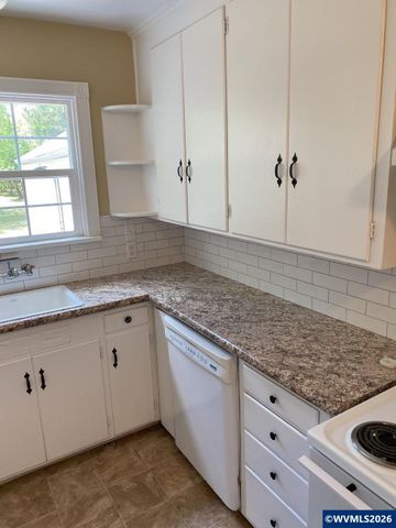 2855 Brooks Av NE, Salem, OR 97301