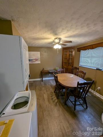 4835 Salisbury Street, Hickory, NC 28601