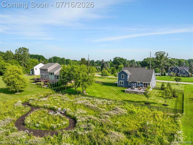 671 Braxwood Place, Milford, MI 48381