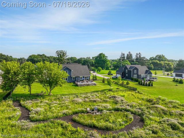 671 Braxwood Place, Milford, MI 48381