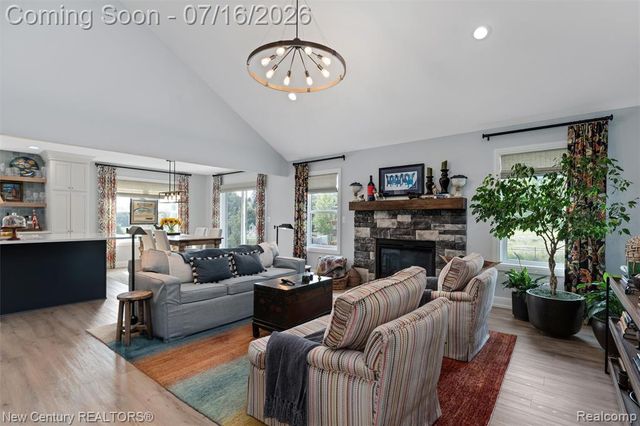 671 Braxwood Place, Milford, MI 48381