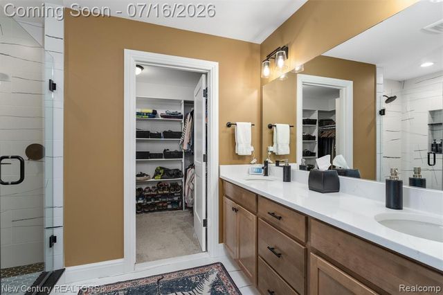 671 Braxwood Place, Milford, MI 48381