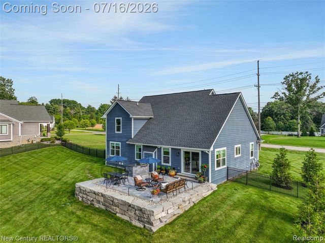 671 Braxwood Place, Milford, MI 48381