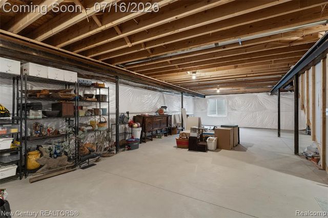 671 Braxwood Place, Milford, MI 48381