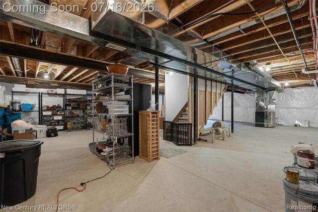 671 Braxwood Place, Milford, MI 48381