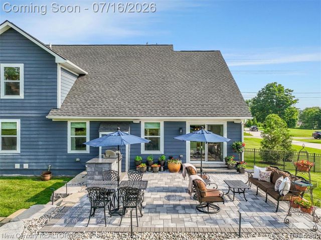 671 Braxwood Place, Milford, MI 48381