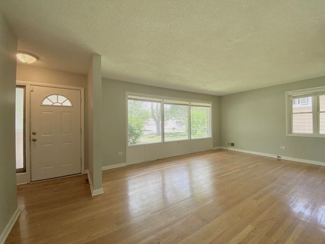 18823 Ashland Avenue, Homewood, IL 60430