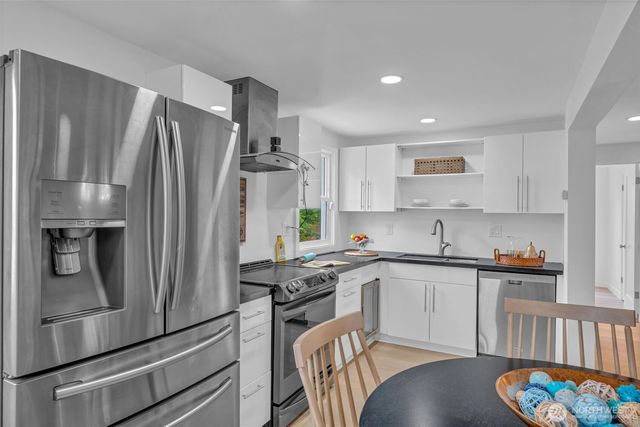 6904 S 124th Street, Seattle, WA 98178