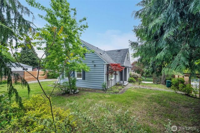 6904 S 124th Street, Seattle, WA 98178