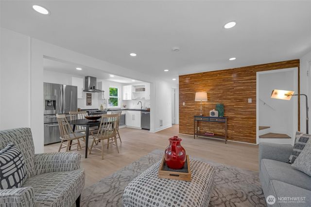 6904 S 124th Street, Seattle, WA 98178