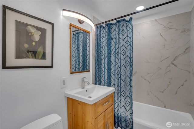 6904 S 124th Street, Seattle, WA 98178