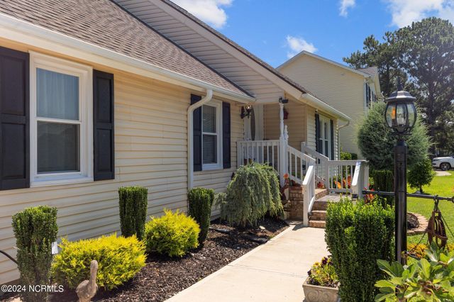 683 Cedar Point, Vass, NC 28394