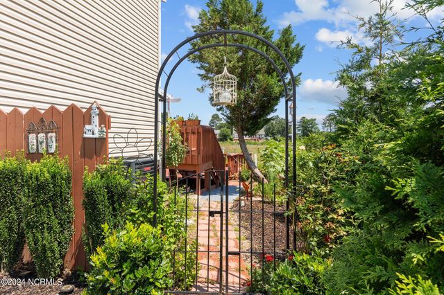 683 Cedar Point, Vass, NC 28394