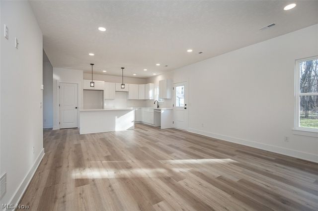 5595 Walnut Street, Mentor On The Lake, OH 44060