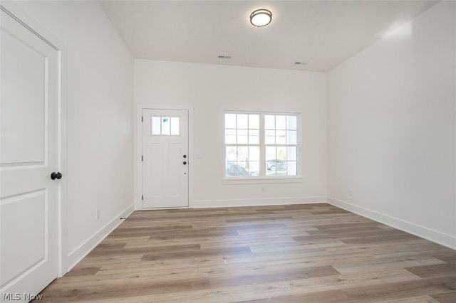 5595 Walnut Street, Mentor On The Lake, OH 44060