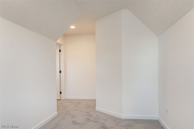 5595 Walnut Street, Mentor On The Lake, OH 44060