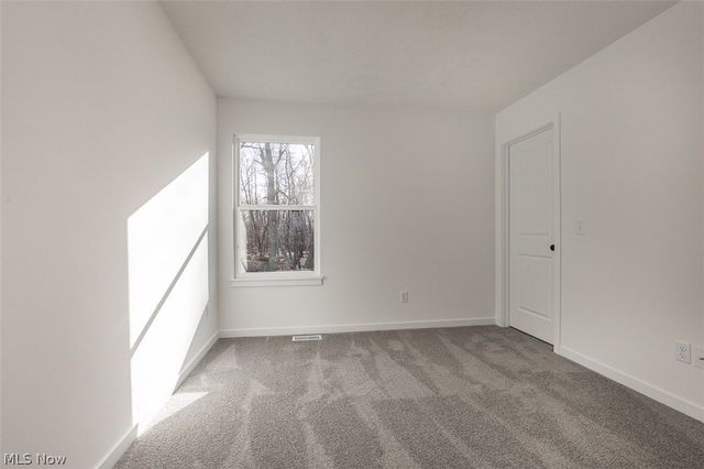 5595 Walnut Street, Mentor On The Lake, OH 44060