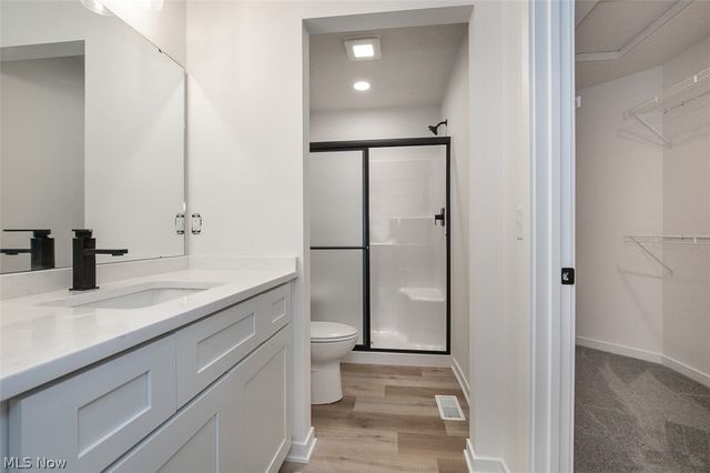 5595 Walnut Street, Mentor On The Lake, OH 44060