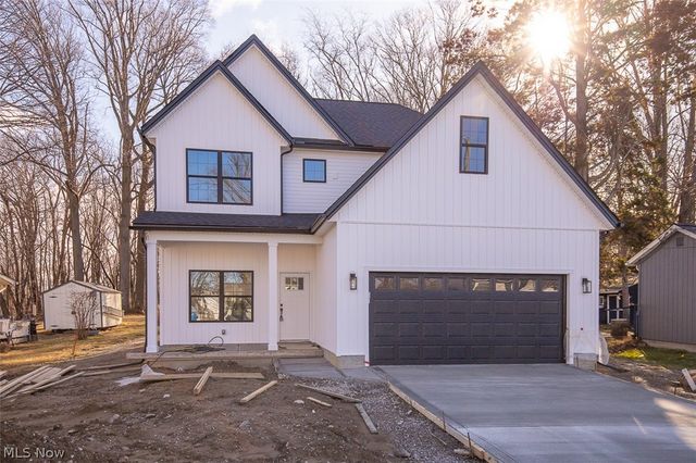 5595 Walnut Street, Mentor On The Lake, OH 44060