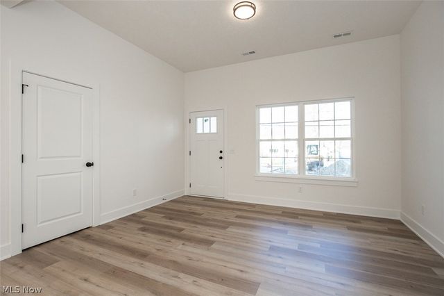 5595 Walnut Street, Mentor On The Lake, OH 44060