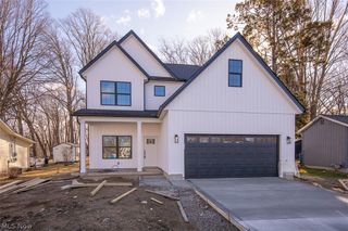 5595 Walnut Street, Mentor On The Lake, OH 44060