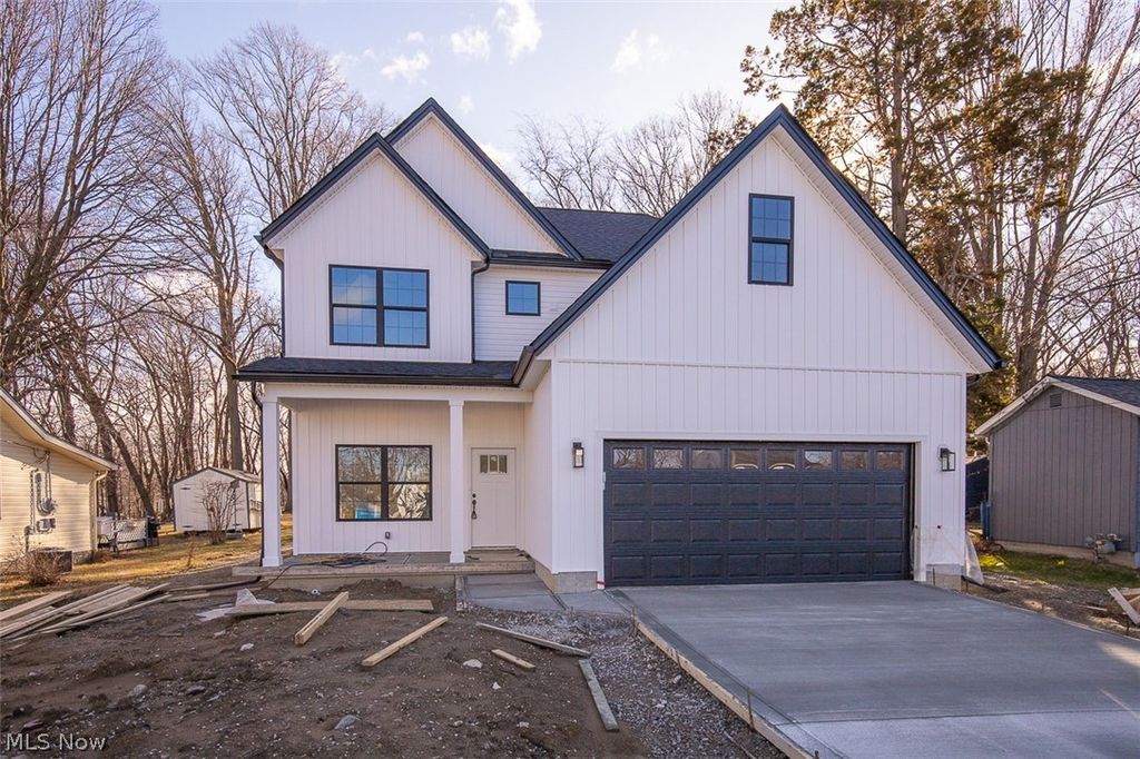 5595 Walnut Street, Mentor On The Lake, OH 44060