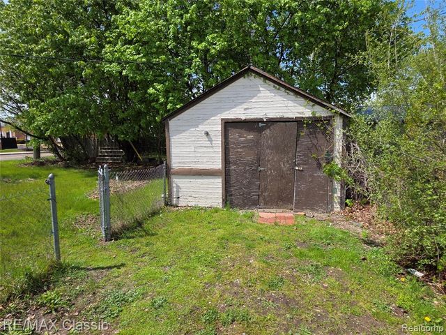21 Broadway Street, Oxford, MI 48371