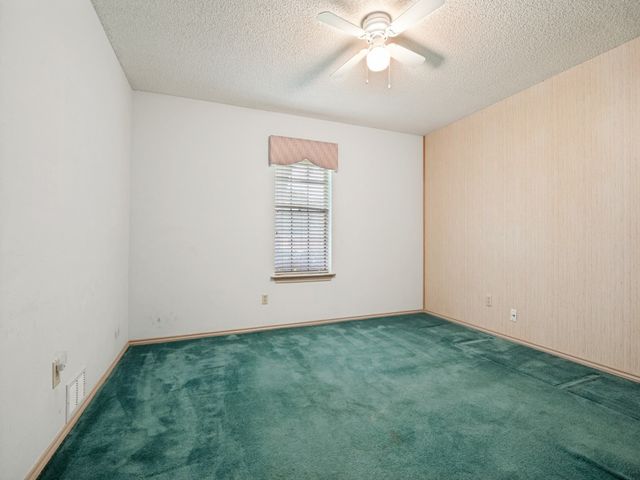 2409 Vega Street, Grand Prairie, TX 75050