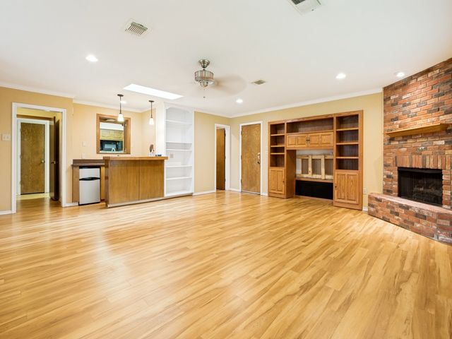 2409 Vega Street, Grand Prairie, TX 75050