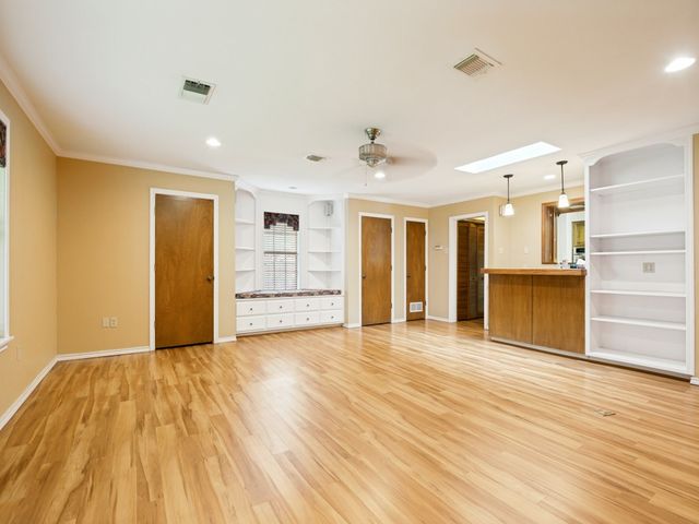 2409 Vega Street, Grand Prairie, TX 75050