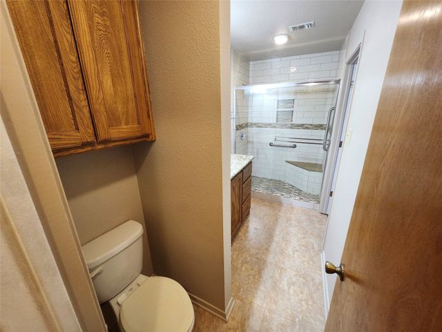 409 N Lane Street, Decatur, TX 76234