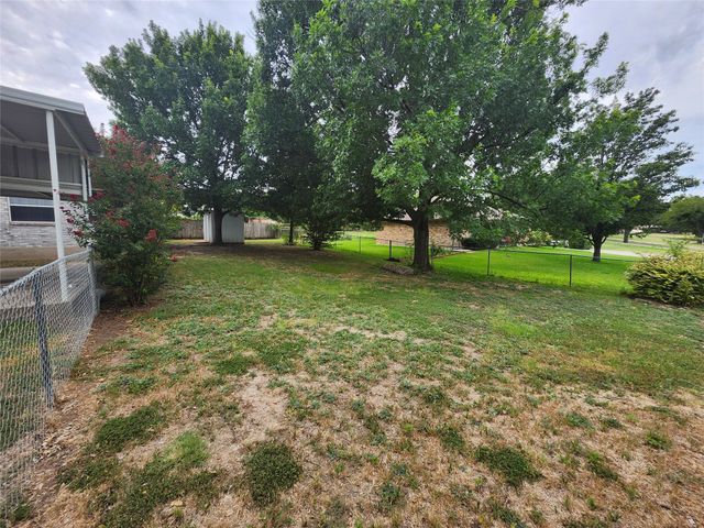 409 N Lane Street, Decatur, TX 76234