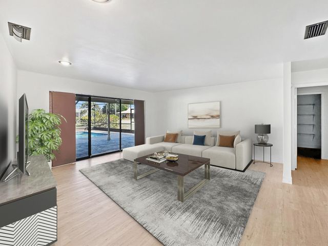 5506 Echo Pines Circle W, Fort Pierce, FL 34951