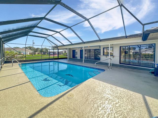 5506 Echo Pines Circle W, Fort Pierce, FL 34951