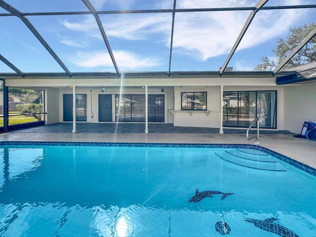 5506 Echo Pines Circle W, Fort Pierce, FL 34951