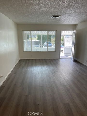 150 E Lakeshore Drive 82, Lake Elsinore, CA 92530