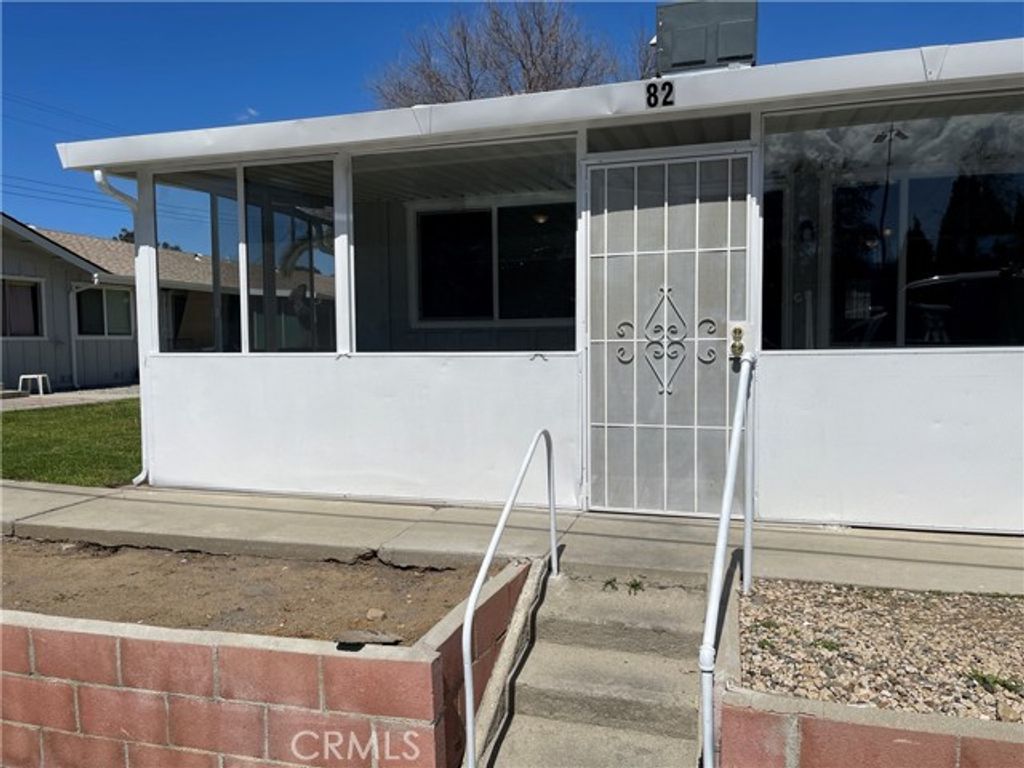 150 E Lakeshore Drive 82, Lake Elsinore, CA 92530