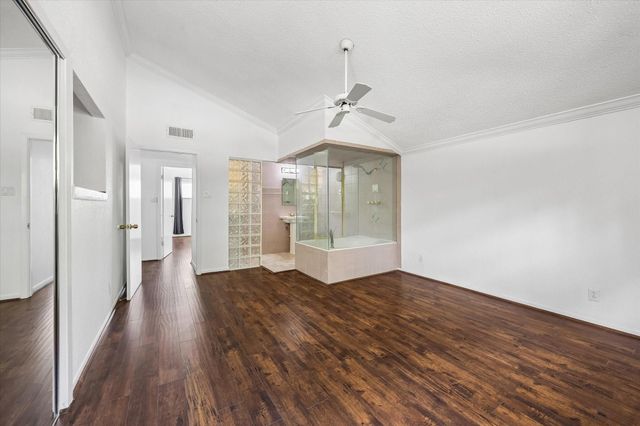 7826 Woodway Drive 7826, Houston, TX 77063