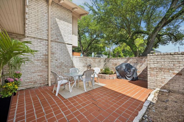 7826 Woodway Drive 7826, Houston, TX 77063