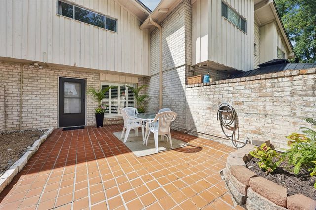 7826 Woodway Drive 7826, Houston, TX 77063