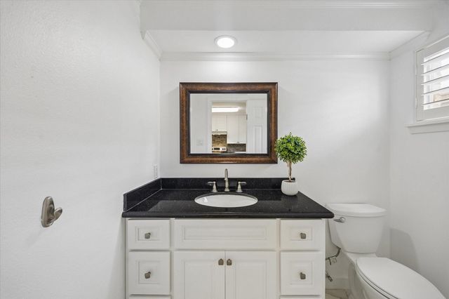 7826 Woodway Drive 7826, Houston, TX 77063