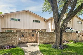 7826 Woodway Drive 7826, Houston, TX 77063