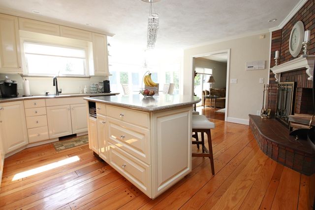 14 Arrowhead Drive, Saugus, MA 01906