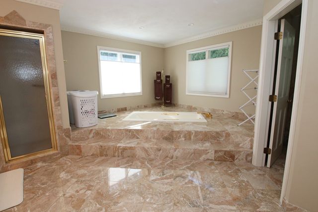 14 Arrowhead Drive, Saugus, MA 01906
