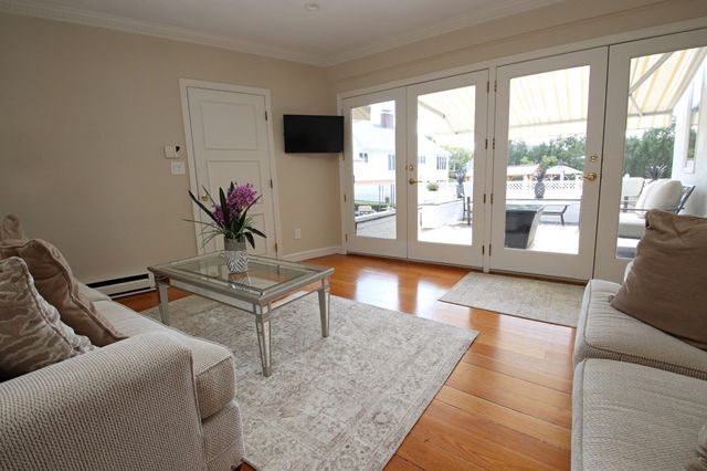14 Arrowhead Drive, Saugus, MA 01906