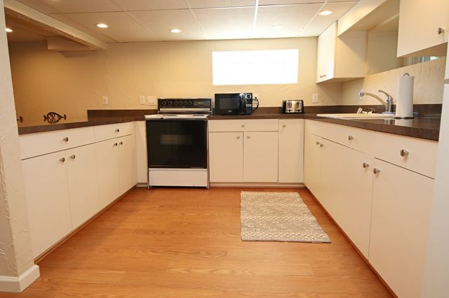 14 Arrowhead Drive, Saugus, MA 01906
