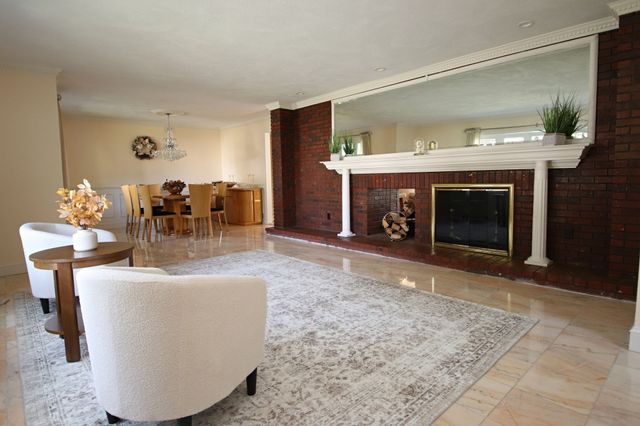 14 Arrowhead Drive, Saugus, MA 01906