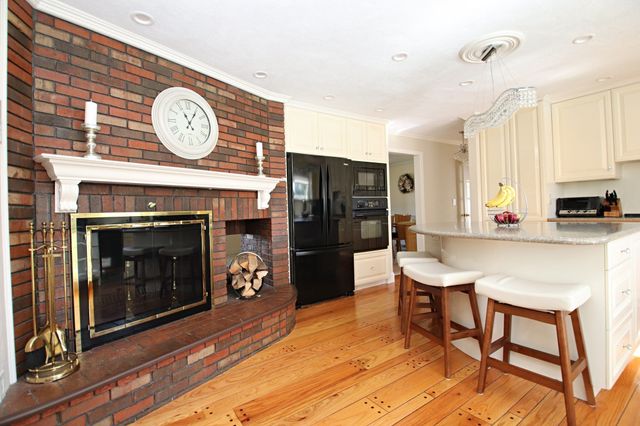 14 Arrowhead Drive, Saugus, MA 01906
